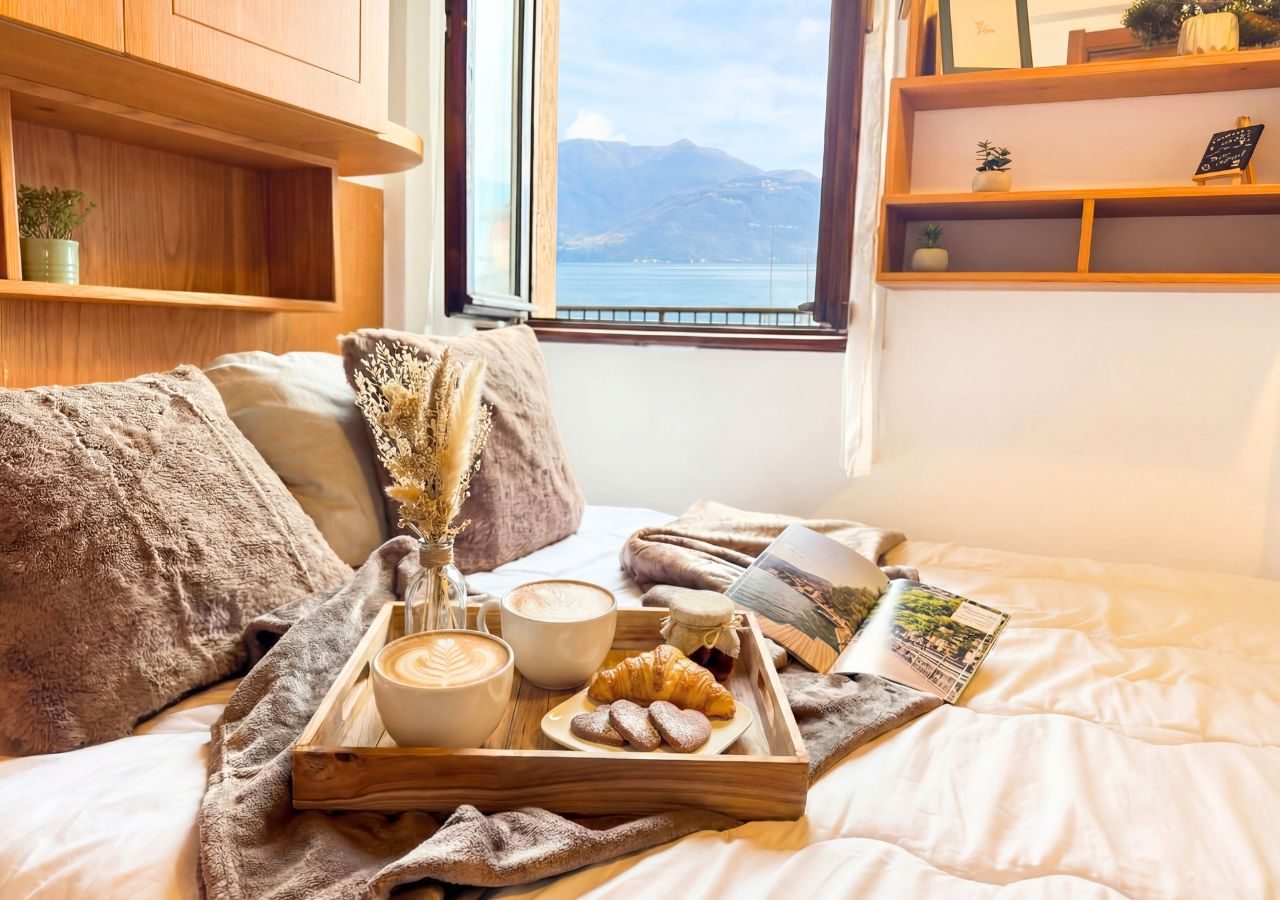 Colazione a letto con vista sul Lago d'Iseo