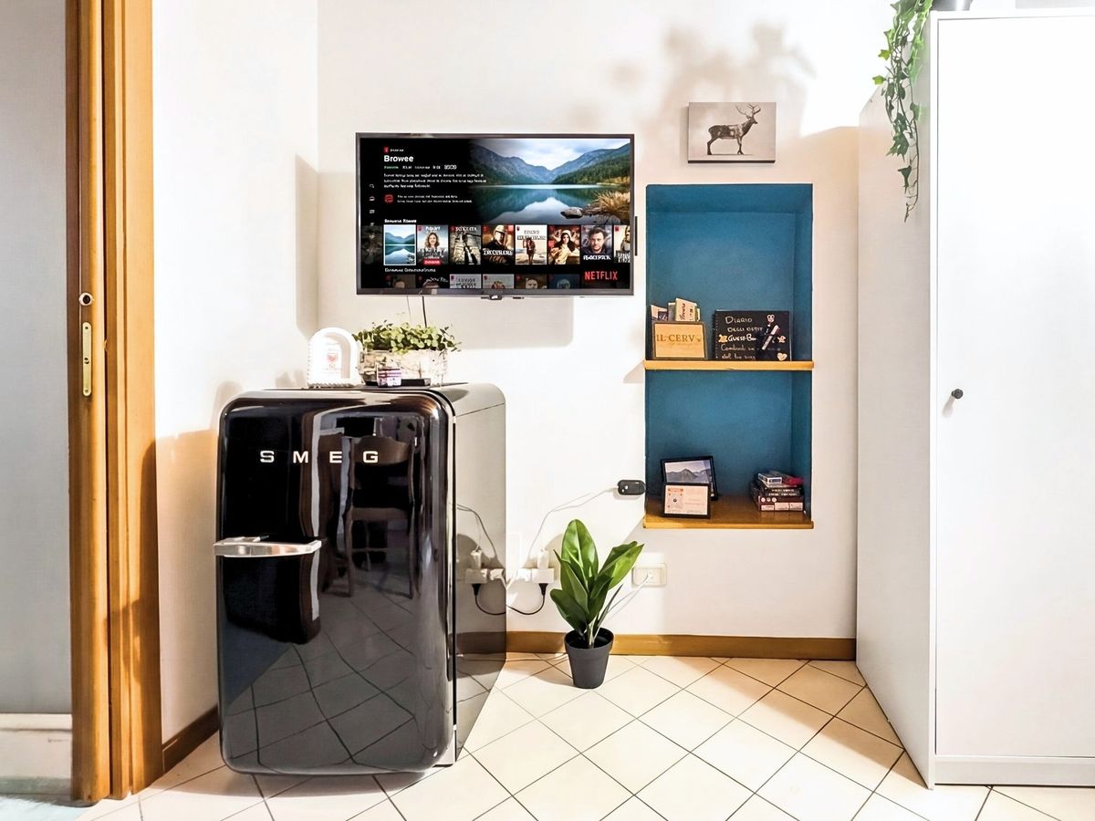 Angolo soggiorno con Smart TV